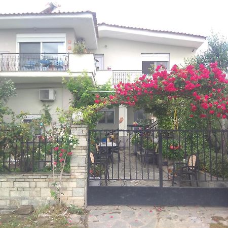 Sofia'S Cottage Аспровальта Экстерьер фото